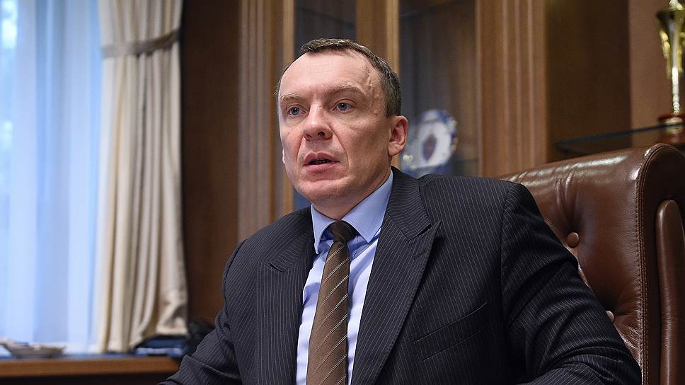 Генеральный директор Сибирской генерирующей компании Михаил Кузнецов во время интервью.