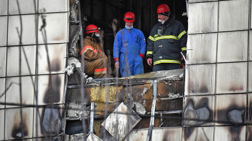 Ликвидация последствий пожара в торговом центре «Зимняя вишня» в Кемерове.