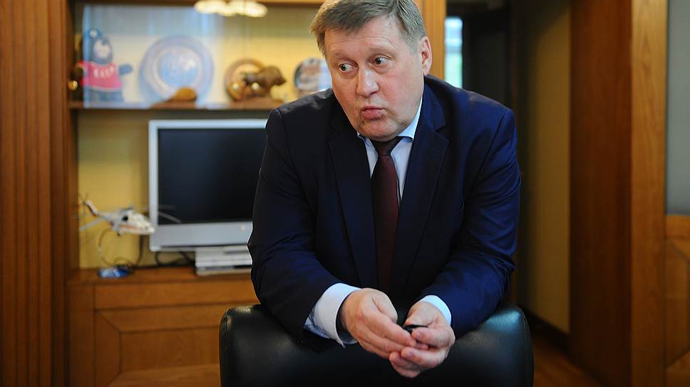 Мэр Новосибирска Анатолий Локоть в своем рабочем кабинете