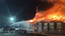 В Красноярске горит склад на площади 1 тыс. кв. метров