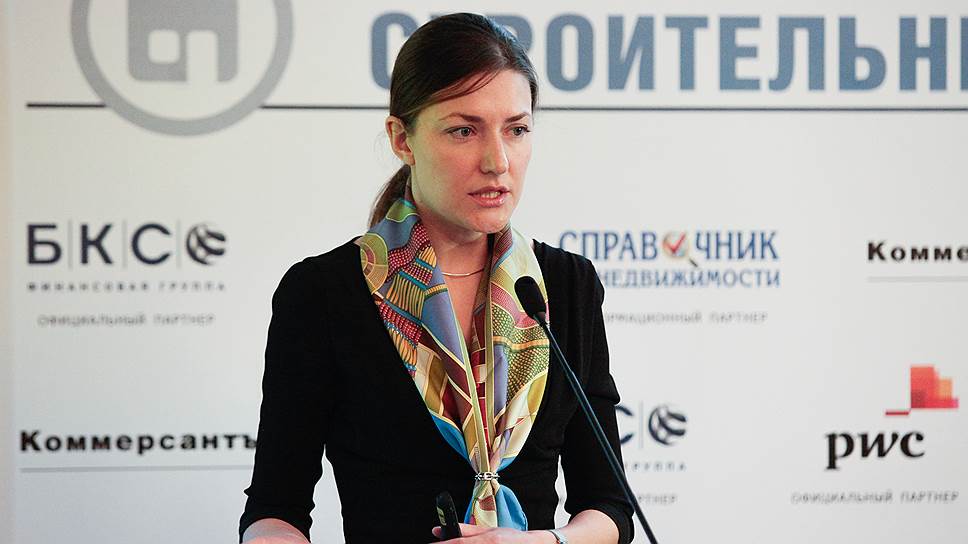 Дарья Буркова, старший менеджер практики управления недвижимостью и городского планирования PwC, выступила с докладом «Рынок недвижимости: взгляд инвесторов. Возможности повышения конкурентоспособности проектов»