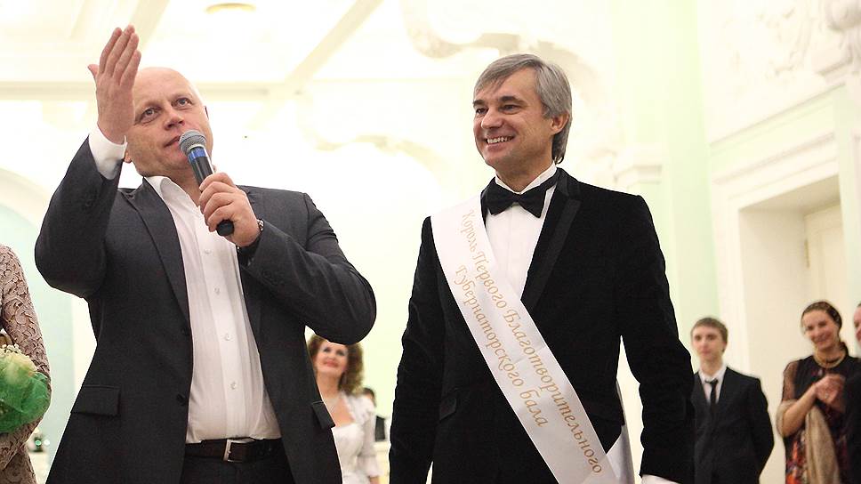 Губернатор Виктор Назаров и бизнесмен Сергей Калинин на Первом благотворительном губернаторском балу в поддержку детей с ограниченными возможностями, декабрь 2012 года.