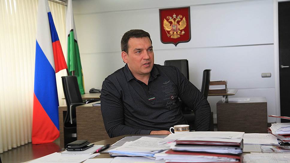 11. Мэра Новокузнецка Сергей Кузнецов («Единая Россия») — 2,5 млн руб. Он владеет просторной квартирой, внедорожником Volkswagen Touareg и мотоциклом BMW R ninet.