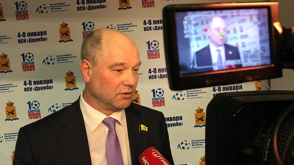 2. Мэр Улан-Удэ Александр Голков — 5,6 млн руб. Он имеет в пользовании жилой дом площадью более 200 кв. м, небольшой земельный участок и машину Nissan Patrol. Его супруга владеет квартирой площадью 83,8 кв. м.