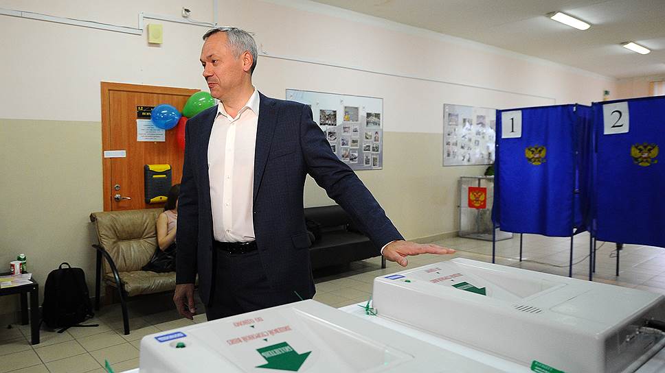 Врио губернатора Новосибирской области Андрей Травников проголосовал на избирательном участке