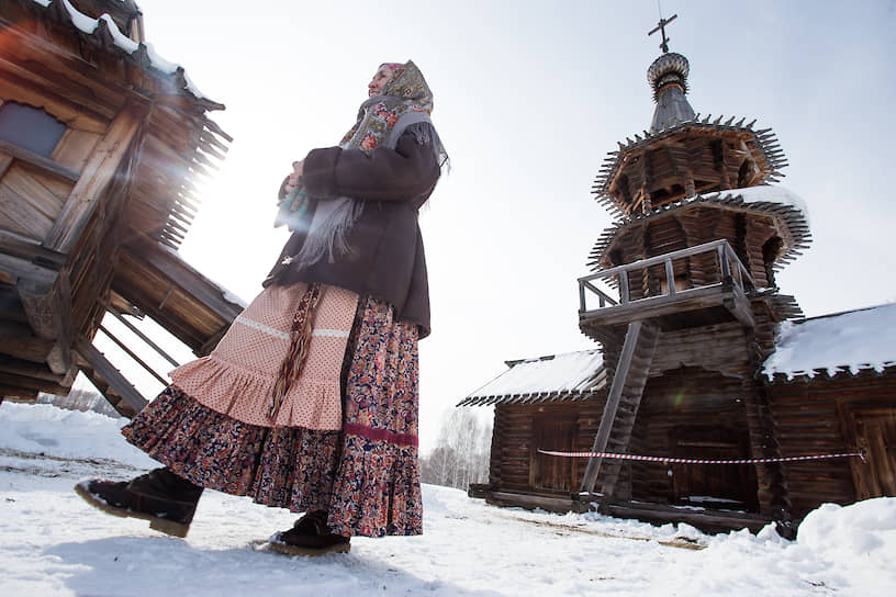Масленичные гулянья на территории Историко-архитектурного музея под открытым небом в новосибирском Академгородке