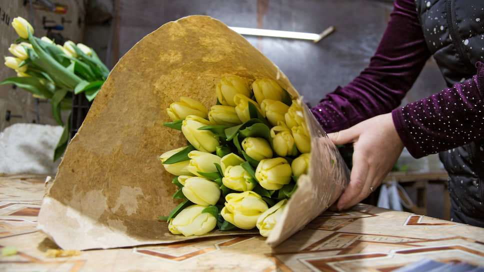 Упаковка и подготовка тюльпанов к хранению на складе