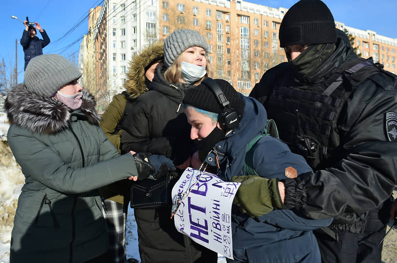 Полиция предупредила участников несогласованного публичного мероприятия о нарушении законодательства 