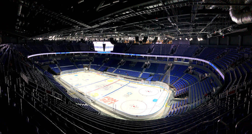 Ледовая арена во дворце спорта &quot;Сибирь-Арена&quot; в Новосибирске. Спортивный комплекс станет домашней ареной хоккейного клуба &quot;Сибирь&quot;.