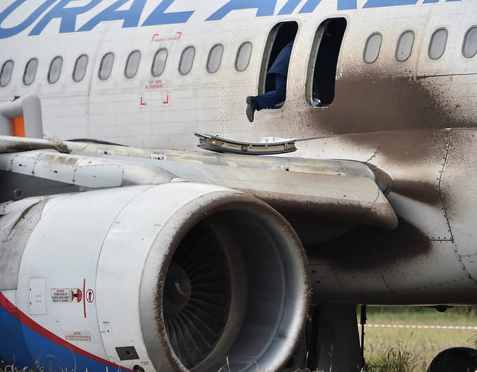 13 сентября 2023 года пассажирский авиалайнер Airbus A320 «Уральских авиалиний», летевший из Сочи в Омск, аварийно сел на пшеничное поле в Новосибирской области. На борту было 167 человек, жесткое приземление обошлось без жертв