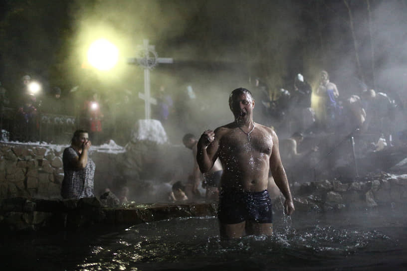 Праздник Крещения Господня. Крещенские купания в Ачаирском монастыре в Омской области
