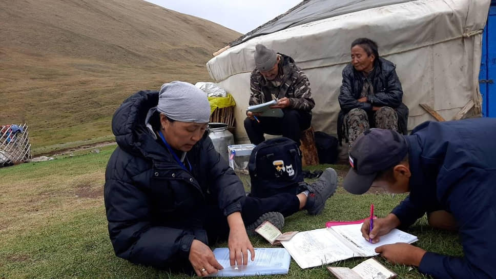 Голосование на выборах депутатов Верховного Хурала (парламента) Республики Тыва четвертого созыва. Голосование в отдаленных и труднодоступных населенных пунктах Барун-Хемчикского района