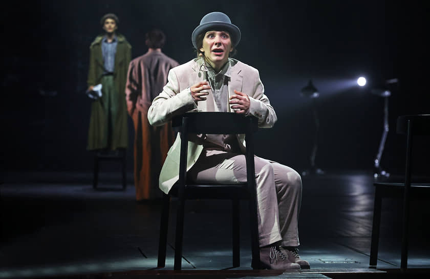 Премьера спектакля «Идиот» с Елизаветой Арзамасовой в Алтайском краевом театре драмы имени В. М. Шукшина в Барнауле