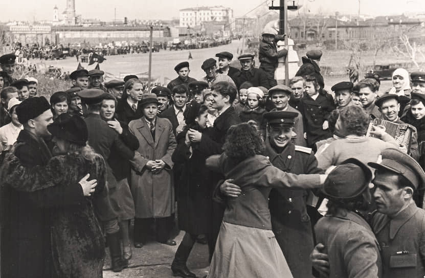 Празднование 9 мая 1945 года в Новосибирске