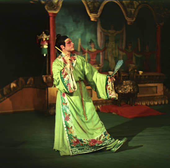 Постановка китайского классического балета «Драгоценный фонарь лотоса», 1959 год