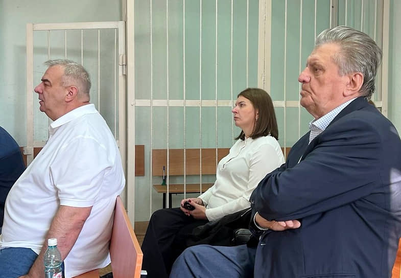 Экс-руководители «Тяжстанкогидропресса» Виктор Арановский (справа) и Николай Степакин считают предъявленные им обвинения безосновательными