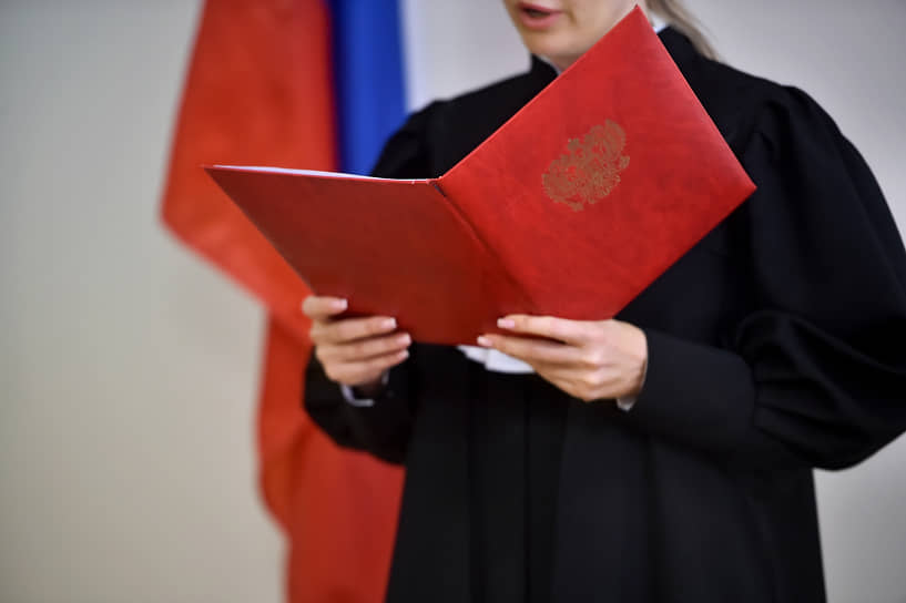 Суд сложил сумму взятки из стоимости аренды внедорожника с водителем и потраченного бензина  