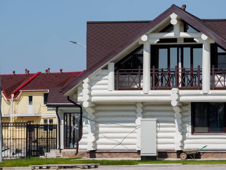 Рынок загородной недвижимости в Сибири резко вырос в 2020 году из-за пандемии, этот фактор до сих пор стимулирует продажи