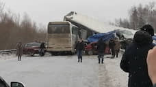 В массовом ДТП вблизи Краснокамска пострадали девять человек