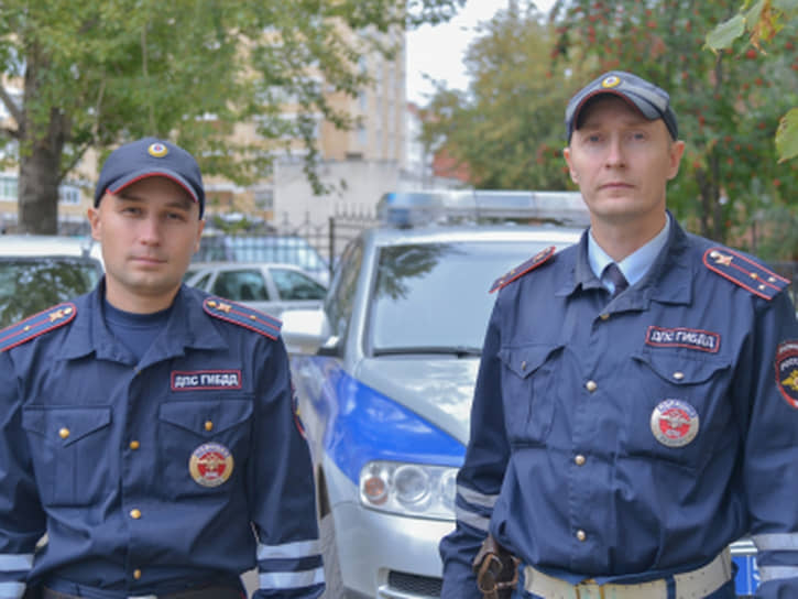 Младший и старший лейтенанты полиции Константин Калинин (слева) и Владимир Макаров