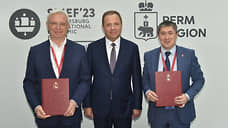 Пермский стенд на питерском форуме посетил полпред в ПФО