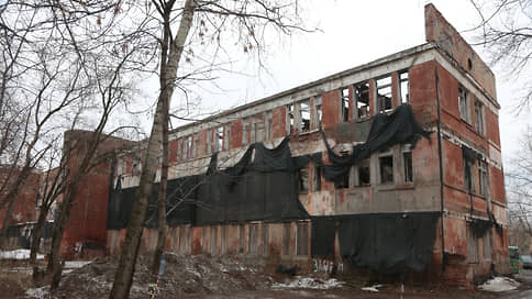 В Перми возбудили уголовное дело по факту разрушения памятника истории - бывшей поликлиники на улице Лебедева