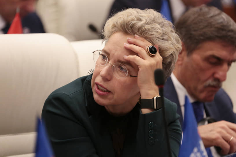 Елена Зырянова. 