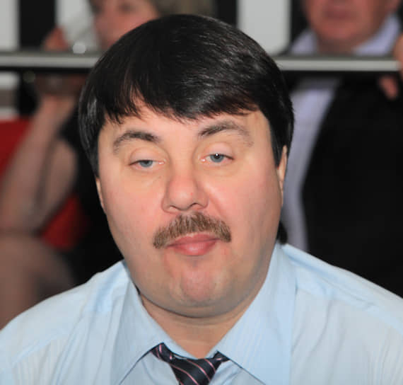 Михаил Антонов