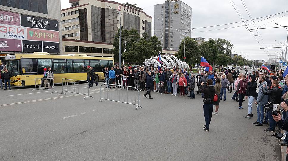 Пермь приняла активное участие в федеральных акциях против повышения пенсионного возраста. Протестовали все политические силы, кроме провластных. Больше всех отличились пермские сторонники Алексея Навального. В очередной раз не добившись от власти официального согласования митинга, впервые пошли на открытый конфликт с полицией. В ходе сентябрьской акции они перекрыли центральную улицу Перми. Акция закончилась массовыми задержаниями.