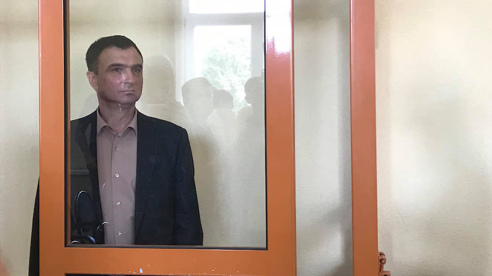 Минувшим летом был задержан бывший главный судебный пристав Прикамья Игорь Кожевников. Ему инкриминируется совершение девяти преступлений, касающихся получения взяток на различные суммы. Сам Игорь Кожевников настаивал, что его оговорили.