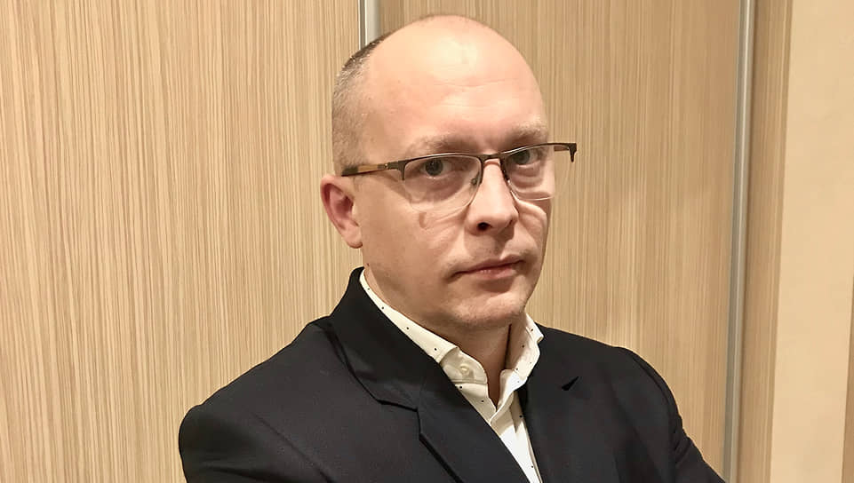 Советник Дмитрия Махонина по юридическим вопросам Алексей Федотов, бывший гендиректор ООО «Юридическая фирма „Бизнес-консалтинг“», один из самых непубличных людей в команде губернатора. Летом этого года он вошел в состав избирательной комиссии Пермского края. 