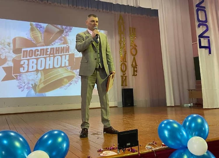 Преемником одного из старейших руководителей муниципалитетов — главы Сивинского округа Юрия Кабанова стал его заместитель и начальник местного управления развития инфраструктуры Алексей Чурсов. Его кандидатуру единогласно поддержали депутаты муниципальной думы. Господин Кабанов возглавлял Сивинский район с начала 2000-х годов и досрочно покинул должность 31 октября прошлого года.&lt;br> На фото: Алексей Чурсов&lt;br>   
