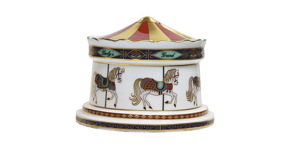 04 Шкатулка «Карусель» из фарфора RoyalCrownDerby «Реноме», 19 000 руб.