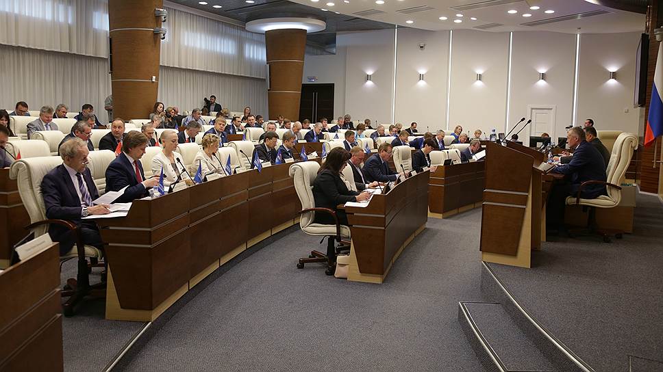 На июньском пленарном заседании краевого парламента депутаты поддержали отмену льготы по налогу на прибыль организаций 
