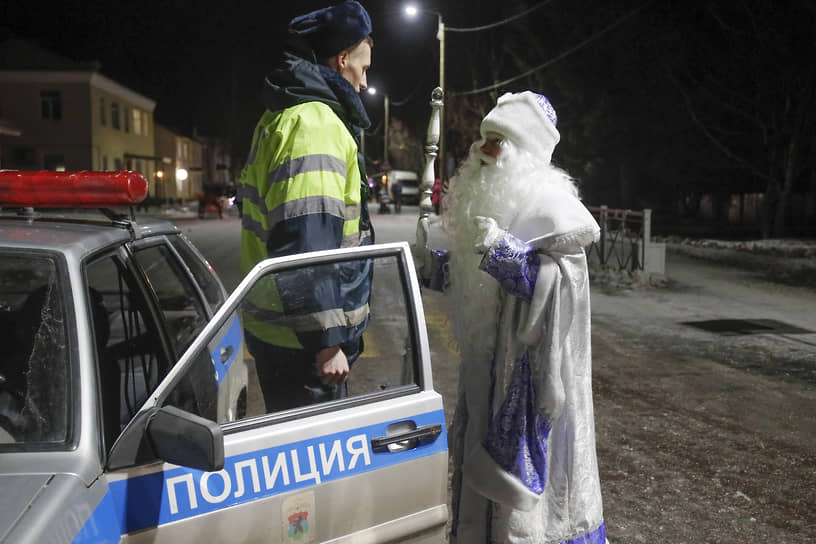 Руководство Ленобласти считает, что все мероприятия, проходящие под «официальным флагом» региона и муниципалитетов, должны быть максимально сокращены