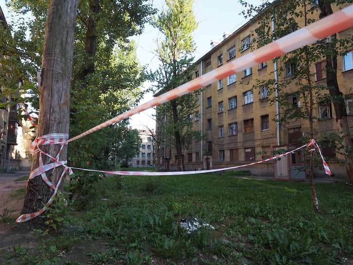 Кондратьевский жилмассив. Жилой квартал постройки 30-х годов ХХ века в стиле конструктивизма