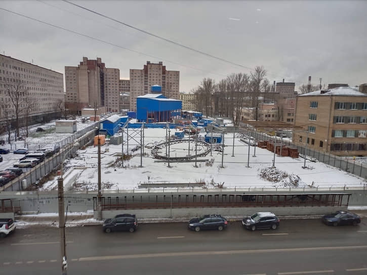 Новая линия будет иметь 18 остановок по всей своей протяженности, в том числе девять пересадочных станций на другие линии метрополитена. Она соединит Стрельну на юго-западе Петербурга и железнодорожную станцию «Ручьи»