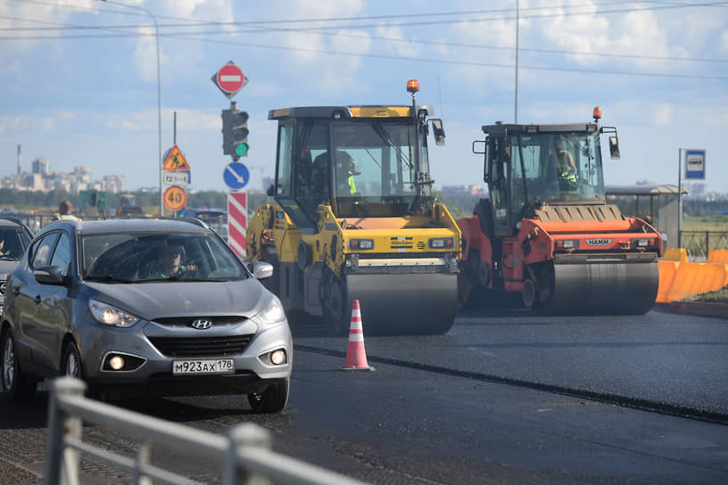 В текущем году основной объем работ будет выполняться в Санкт-Петербурге и Ленобласти: как ранее сообщал Упрдор «Северо-Запад», в этих регионах планируется отремонтировать и реконструировать более 170 км автодорог