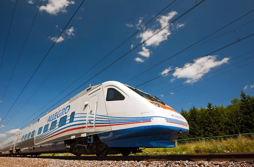 Построенные компанией Alstom в Италии поезда простояли в финском депо более полутора лет с момента прекращения российских перевозок, и для ввода их в эксплуатацию необходимо провести техническое обслуживание