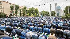 В праздновании Курбан-байрама в Петербурге приняли участие 70 тыс. верующих