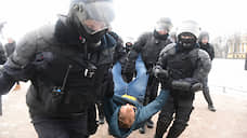 Не менее восьми человек задержаны на сходе против поправок в Конституцию в Петербурге