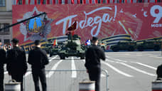 На Дворцовой площади в Петербурге прошел парад Победы