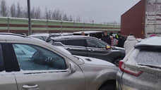 На участке трассы М-11 в смертельном ДТП столкнулись порядка 50 машин