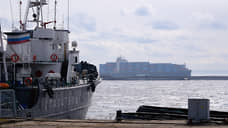 Севший на мель у Кронштадта контейнеровоз вернули в Большой порт Санкт-Петербург