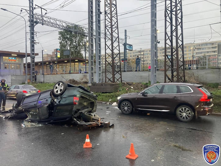 Последствия ДТП с Opel на Витебском проспекте