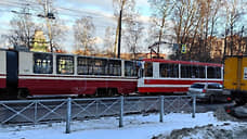 Пять человек пострадали при столкновении трамваев на севере Петербурга