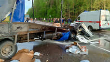 Один человек погиб и шестеро пострадали в ДТП с автобусом-развозкой в Ленобласти
