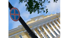 Более 72 тыс. штрафов выписали в Петербурге за остановку под запрещающими знаками