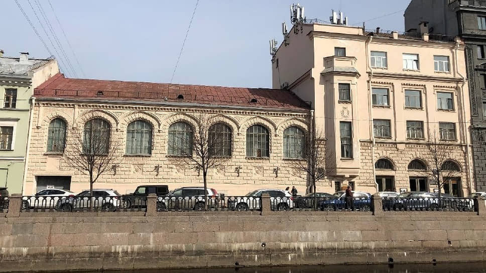 Бывший манеж Половцовых на Крюковом канале признали памятником архитектуры