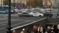 Массовое ДТП на Невском проспекте собрало восемь автомобилей